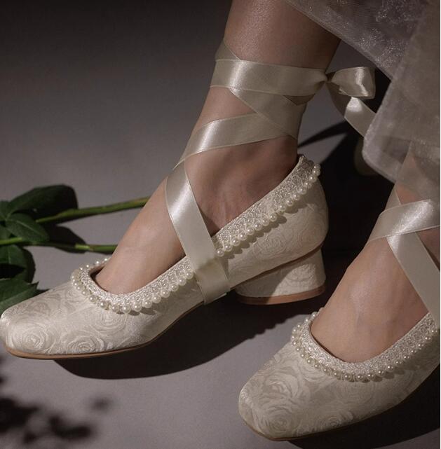 Bej Beyaz Çiçekli Saten İncili - Women Shoes Size 7 incelemesi ve fiyatı